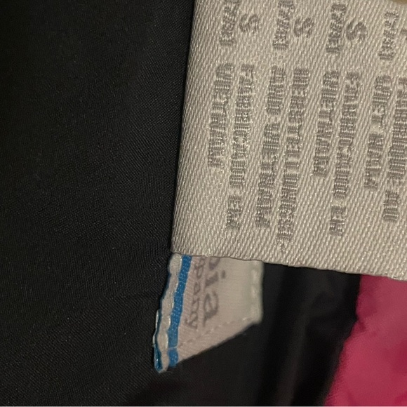 Girl’s Columbia thick hooded jacket with removable fur - Picture 10 of 14